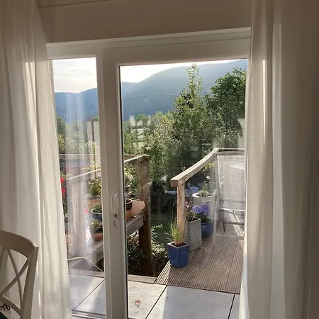 Schoenes Ferienhaeuschen In Obermaubach Mit Seeblick * Kreuzau